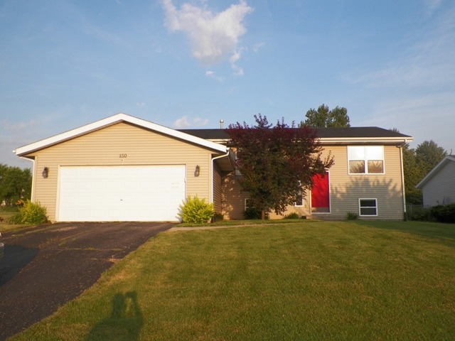 150 Sundance Trail, Capron, IL 61012 