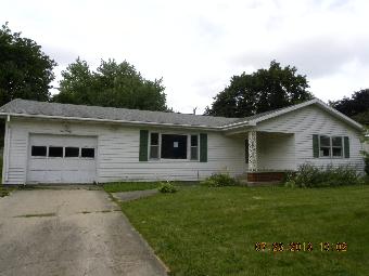 130 West Alden Pl, Dekalb, IL 60115 