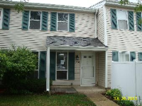 250 Rodenburg Rd, Roselle, IL 60172 