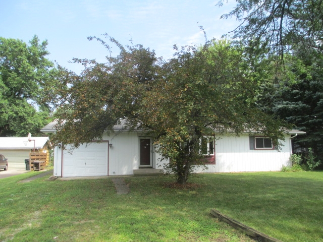 128 Ashlawn Avenue, Oswego, IL 60543 