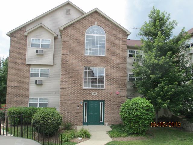 430 Cunat Blvd 2f, Richmond, IL 60071 