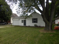 4325 9th Street, East Moline, IL 61244 