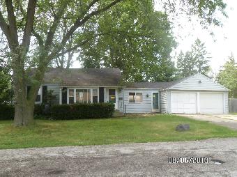 1102 Grand Ave, Aurora, IL 60506 