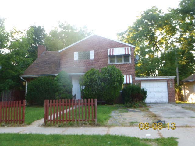 711 Hickory St, Waukegan, IL 60085 