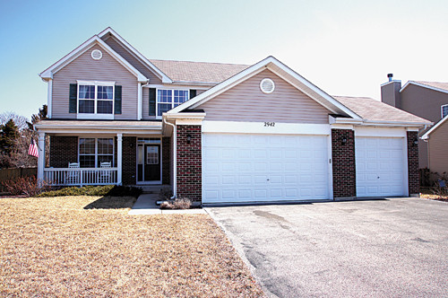 2942 Ellsworth Drive, Yorkville, IL 60560 