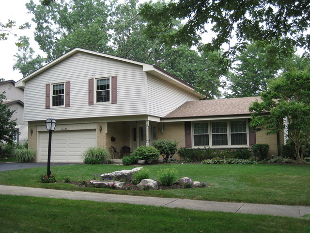 9S105 NANTUCKET Street, Darien, IL 60561 