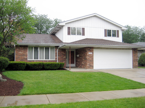 11119 Wakefield St., Westchester, IL 11119 