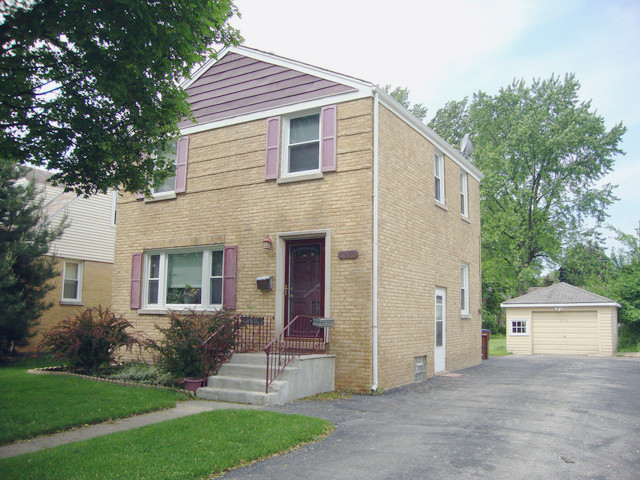 1520 N. Rohde, Berkeley, IL 60163 