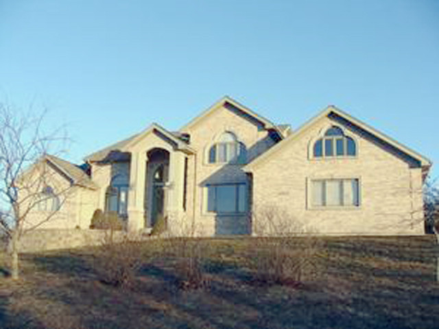 41W115 Russell Rd, Elgin, IL 60124 