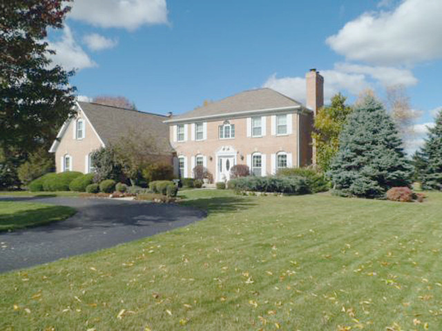 10N872 Williamsburg Drive, Elgin, IL 60124 