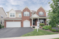 3530 GALLANT FOX Drive, Elgin, IL 60124 