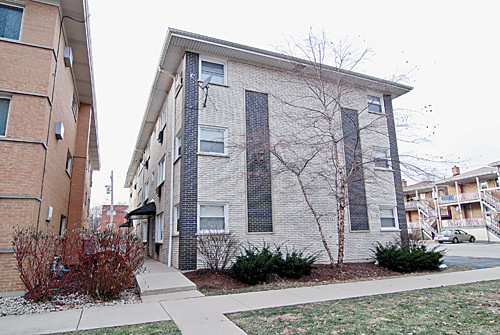 33 ROCKFORD Avenue, Forest Park, IL 60130 