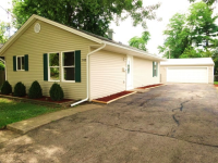 743 Navajo Dr, Carpentersville, IL 60110 