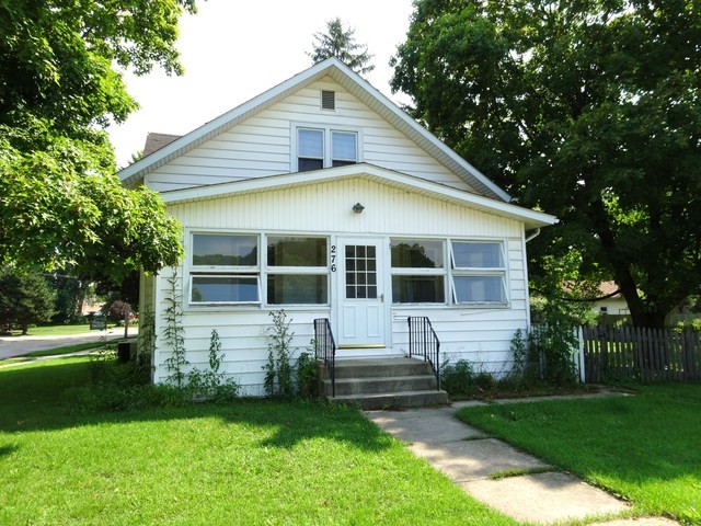 276 Water St, Carpentersville, IL 60110 