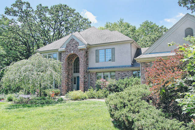 1 WAYNE Lane, Hawthorn Woods, IL 60047 