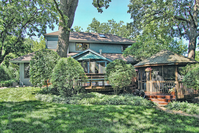 11 ELM Street, Hawthorn Woods, IL 60047 