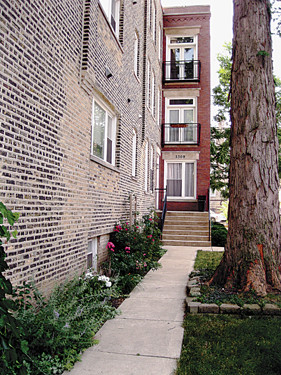 3309 West Dickens Avenue, Chicago, IL 60647 