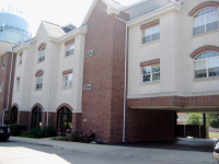 245 Burlington Ave, Clarendon Hills, IL 60514 