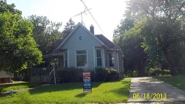 Cedar, Galesburg, IL 61401 