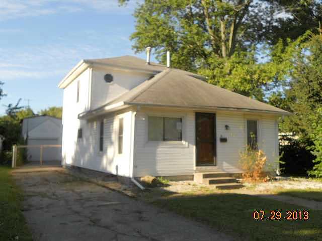 Ash, Macomb, IL 61455 