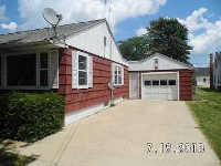 Avenue J, Sterling, IL 61081 