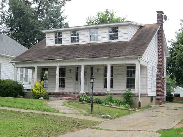 4Th, Mount Carmel, IL 62863 