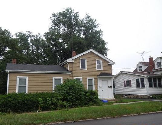 116 N Madison Street, Woodstock, IL 60098 