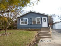 613 W Hillside Dr, Round Lake Beach, IL 60073 
