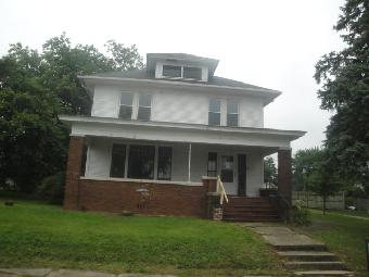 216 S Wood St, Maroa, IL 61756 