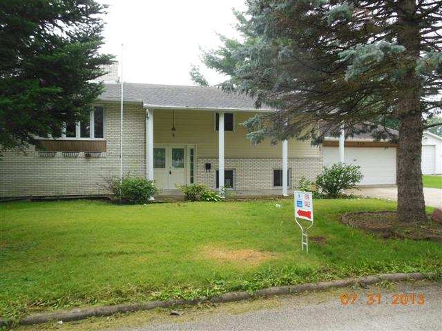 310 E 11th St, Georgetown, IL 61846 