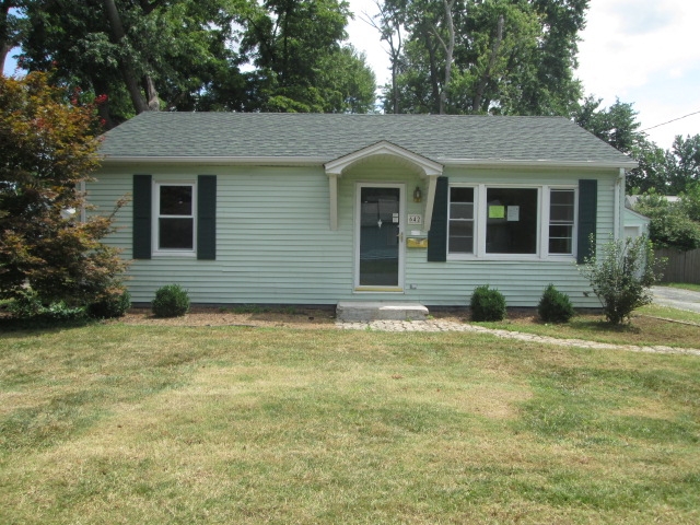 642 N 38th St, Belleville, IL 62226 