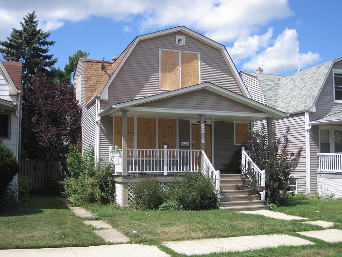 5516 North Marmora Avenue, Chicago, IL 60630 