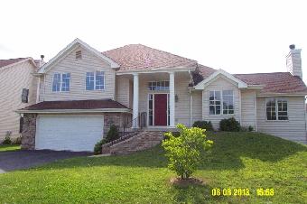 5064 Park Valley Dr, Loves Park, IL 61111 