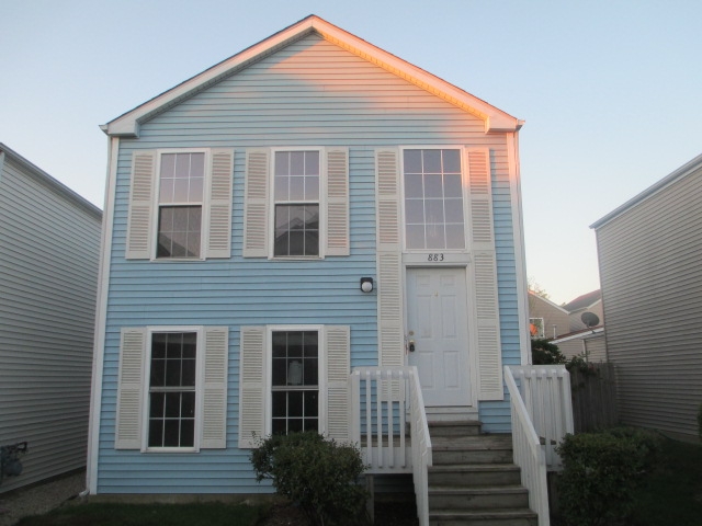 883 Symphony Dr, Aurora, IL 60504 