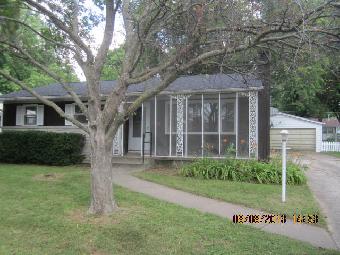 3534 36th St, Moline, IL 61265 