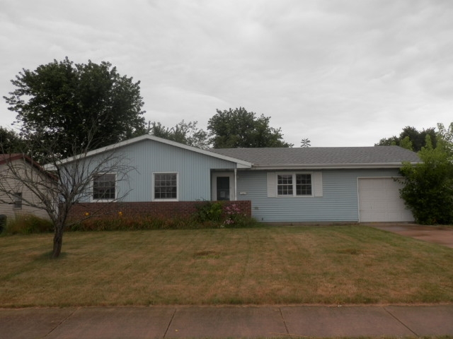 4 Katie Ln, Manteno, IL 60950 