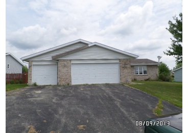 955 Night Owl Ln, Roscoe, IL 61073 