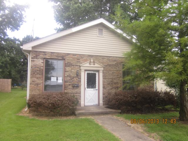 1309 S Webster Street, Harrisburg, IL 62946 