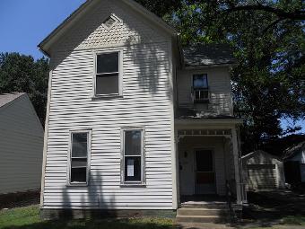 1019 W Governor St, Springfield, IL 62704 