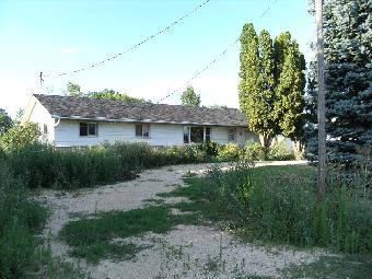 104 E Hickory St, Apple River, IL 61001 