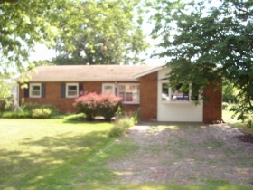 620 N 3rd Ave, Chenoa, IL 61726 