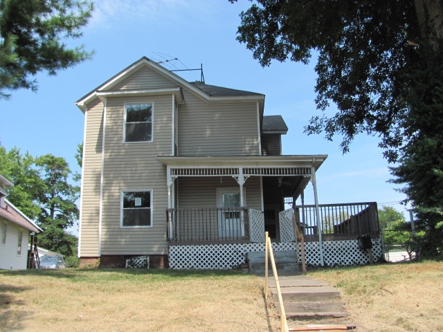 305 W Linden St, Edwardsville, IL 62025 