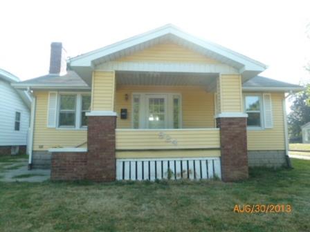 924 S 21st St, Decatur, IL 62521 