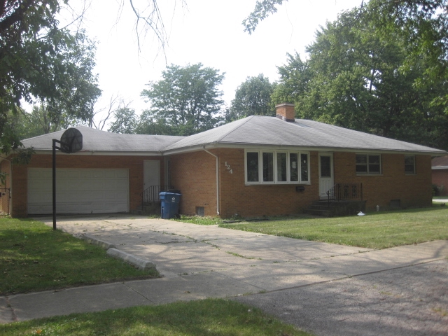 124 W 37th St, Steger, IL 60475 