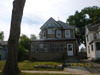 122 N Park Ave, Waukegan, IL 60085 
