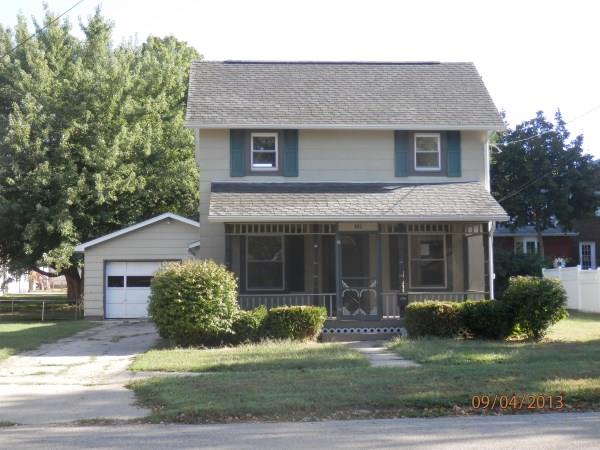 402 West Morris Street, Morrison, IL 61270 