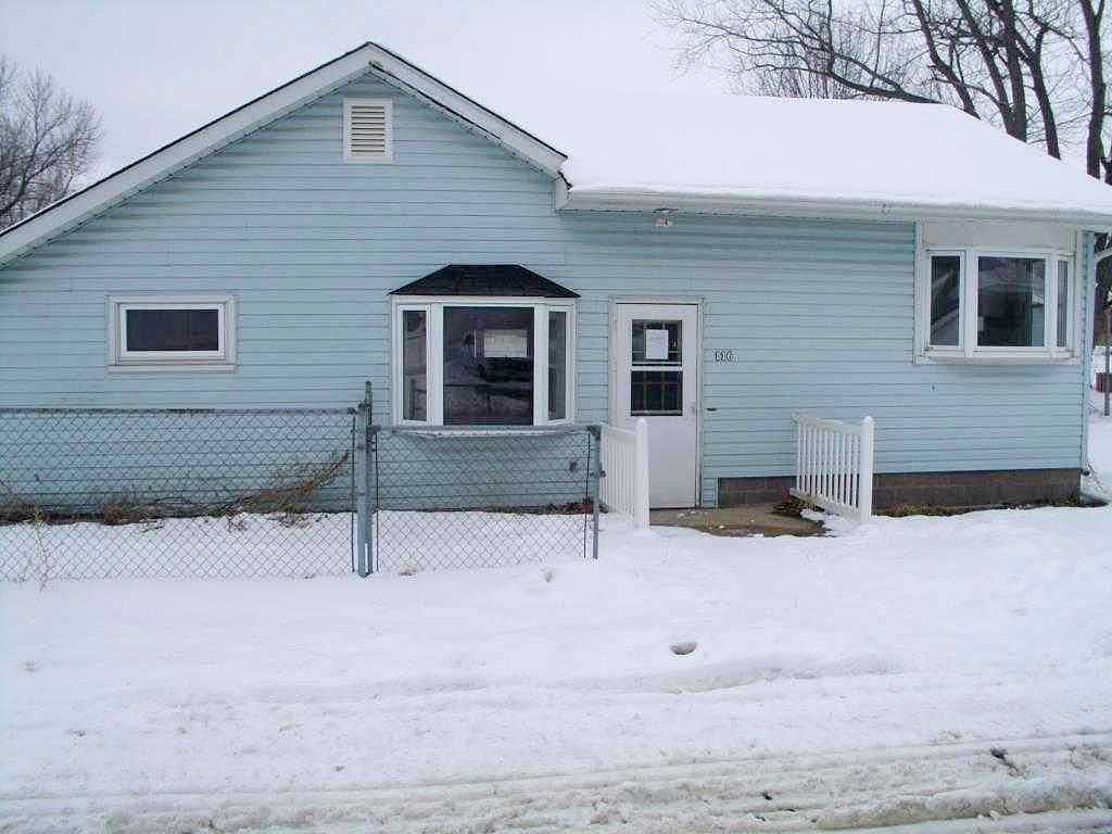 State St, Carbon Cliff, IL 61239 