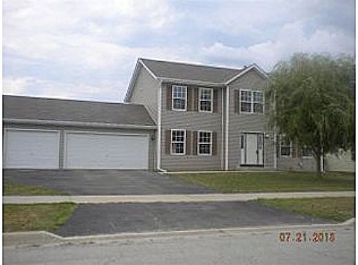 Queenann'S Way, Poplar Grove, IL 61065 