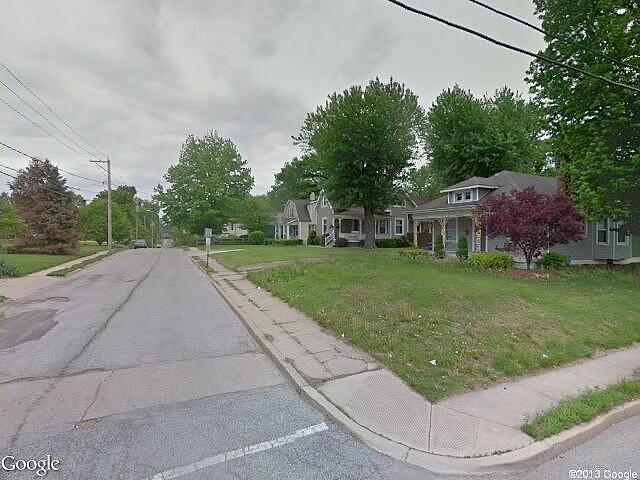 Benbow, Alton, IL 62002 