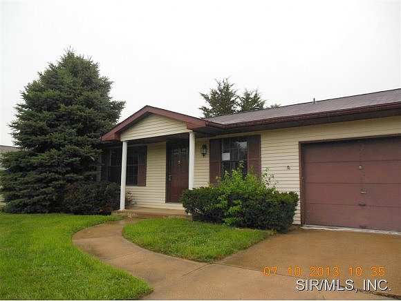 Fox Meadow Lane, Glen Carbon, IL 62034 